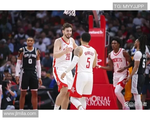火箭与马刺季前赛对决回顾精彩瞬间与球员表现分析